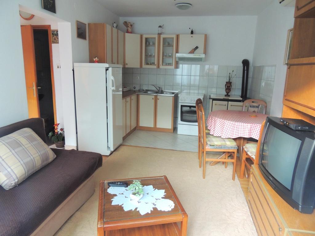 Apartment In Novi Vinodolski 15274 Povile Exterior photo