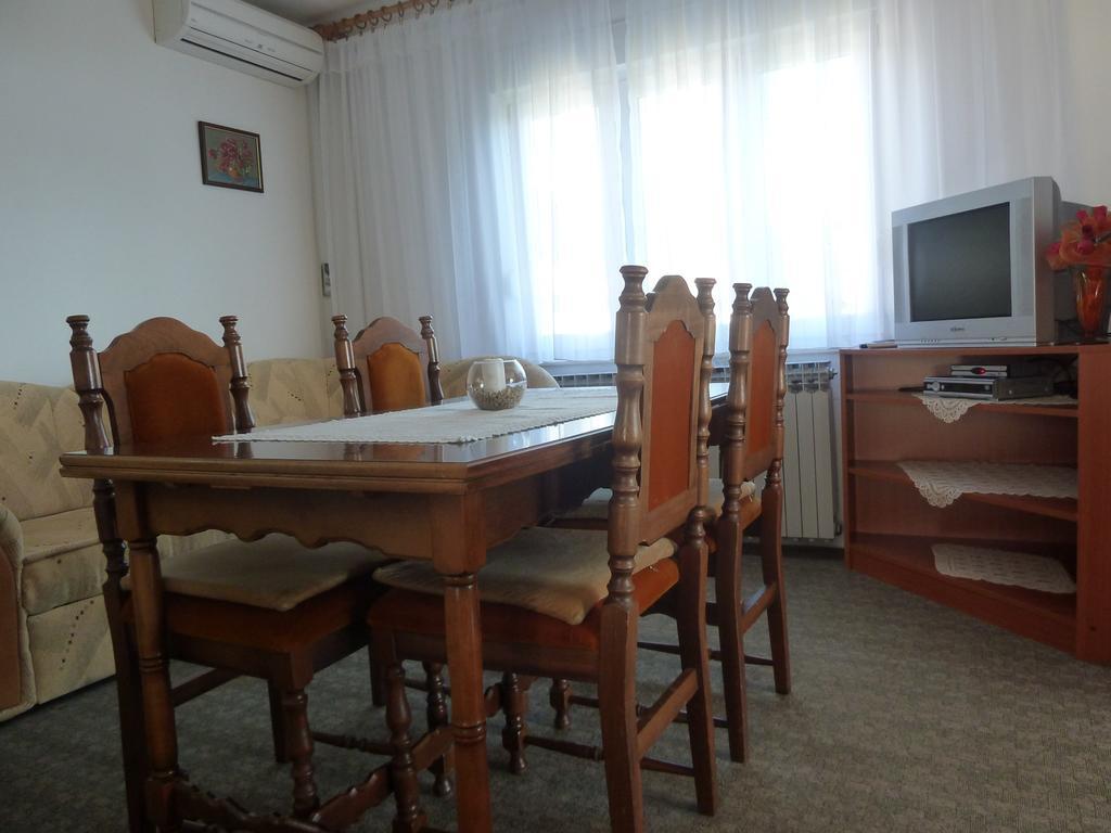 Apartment In Novi Vinodolski 15274 Povile Exterior photo